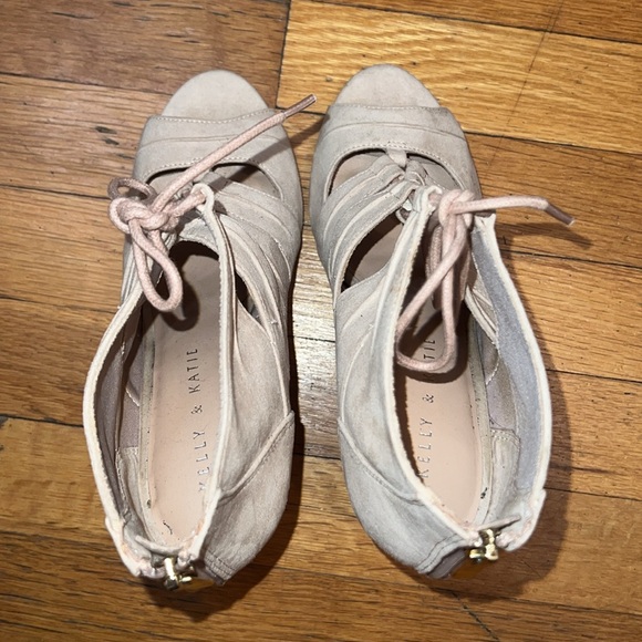 Kelly & Katie Vandra Lace-Up Open/Peep Toe Heels, size 8 - Picture 7 of 11